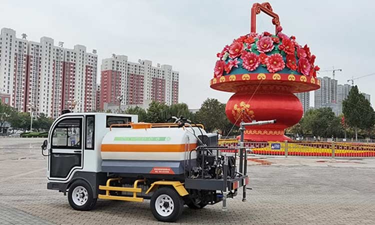 小型洒水车