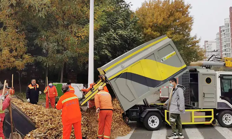 多功能树叶收集车