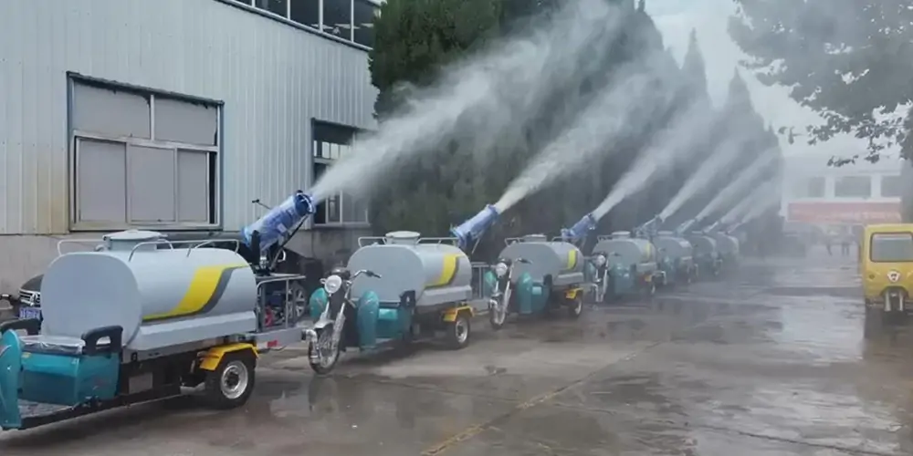 三轮车洒水车_小型电动洒水车_洒水车三轮车_三轮洒水车_洒水三轮车