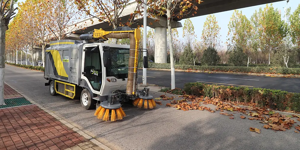 纯电动树叶收集车_多功能树叶收集车_吸树叶的机器_扫树叶神器