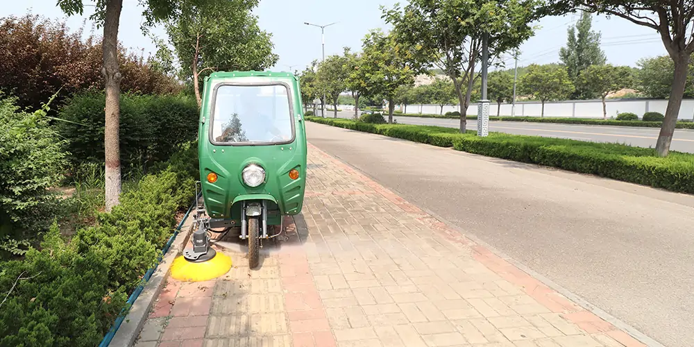 三轮高压清洗车_小区高压清洗车_物业小型高压冲洗车_园区高压清洗车