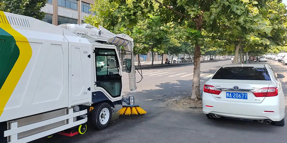 纯电动树叶收集车_多功能树叶收集车_吸树叶的机器_扫树叶神器