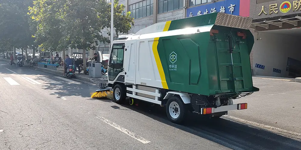 树叶收集车_多功能树叶收集车_吸树叶的机器_新型树叶收集车_电动树叶专用收集车