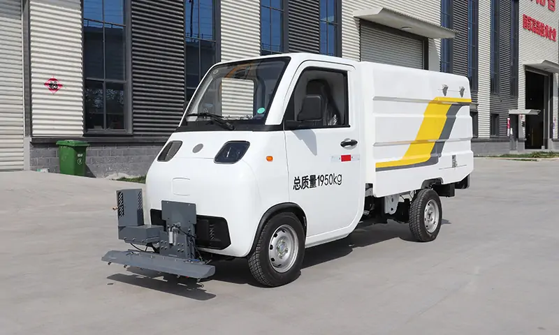 新能源路面养护车：打造高效绿色环卫新标杆