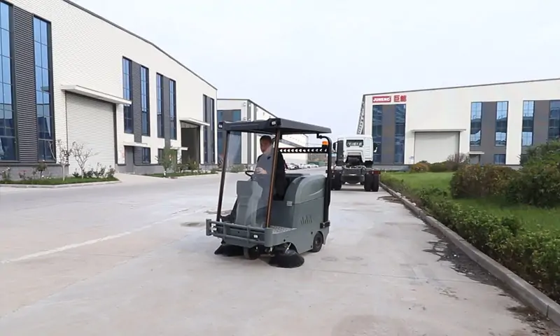 纯电动清扫车:高效环保的城市清洁新动力